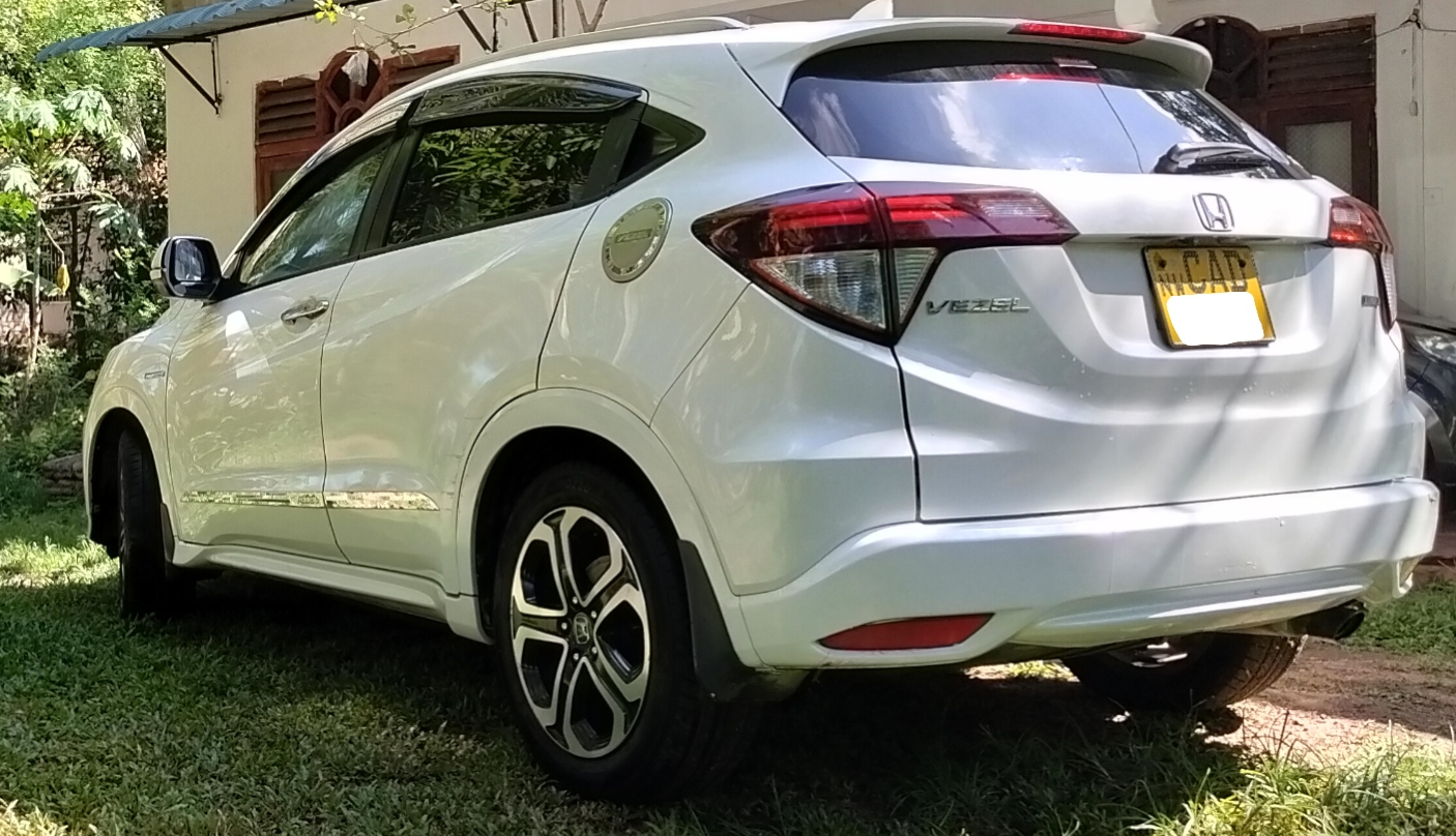 Honda Vezel 2014 - Used SUV sale in Sri Lanka - patpat.lk