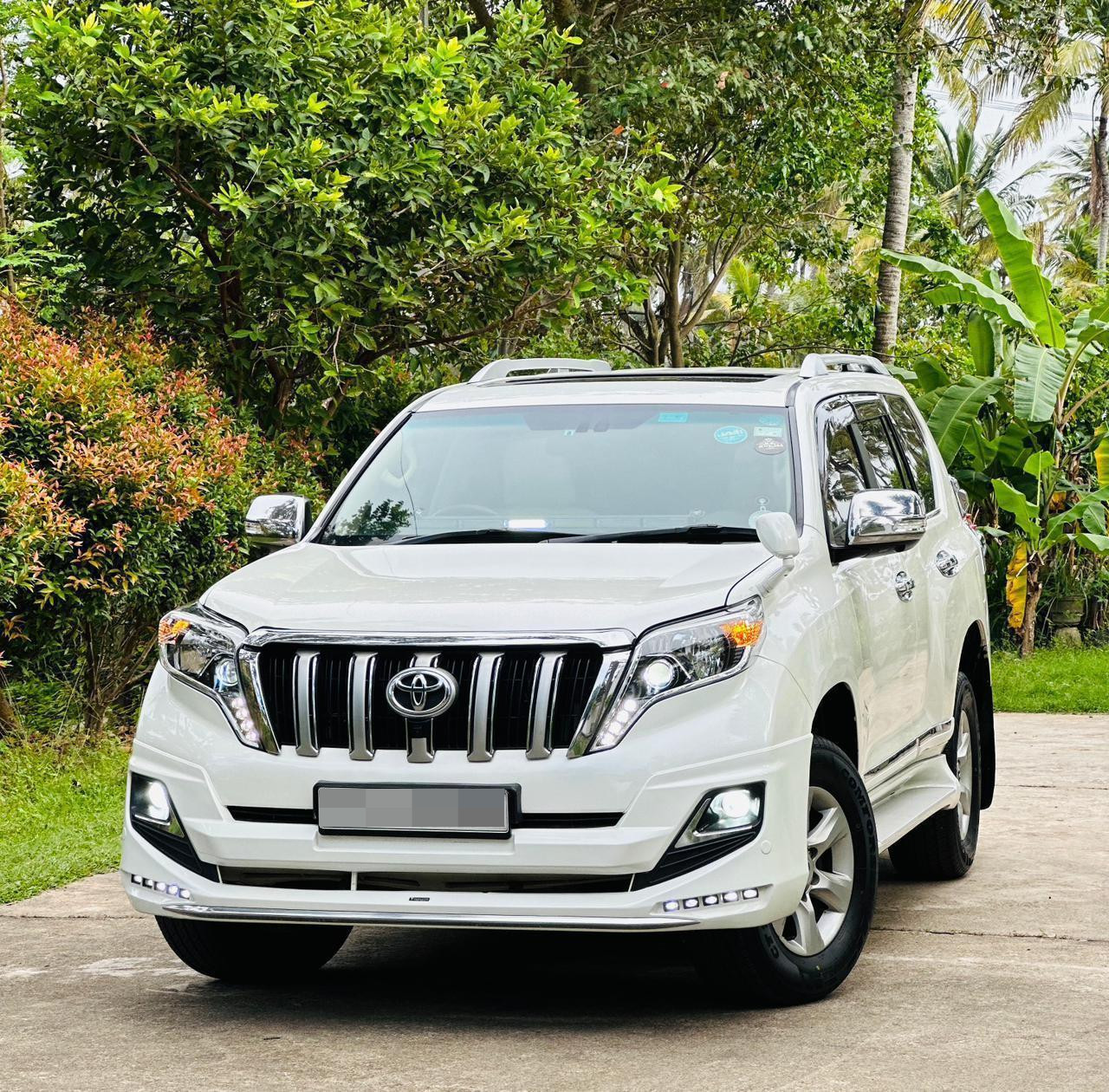 Toyota Land Cruiser Prado 2011 ads-image-1