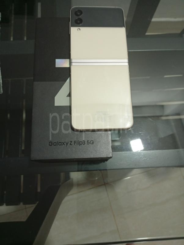 Samsung galaxy Z flip 3 5G 128GB ads-image-1