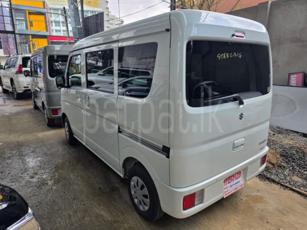 Advertisement image 6