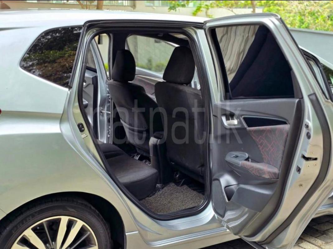 Advertisement image 6