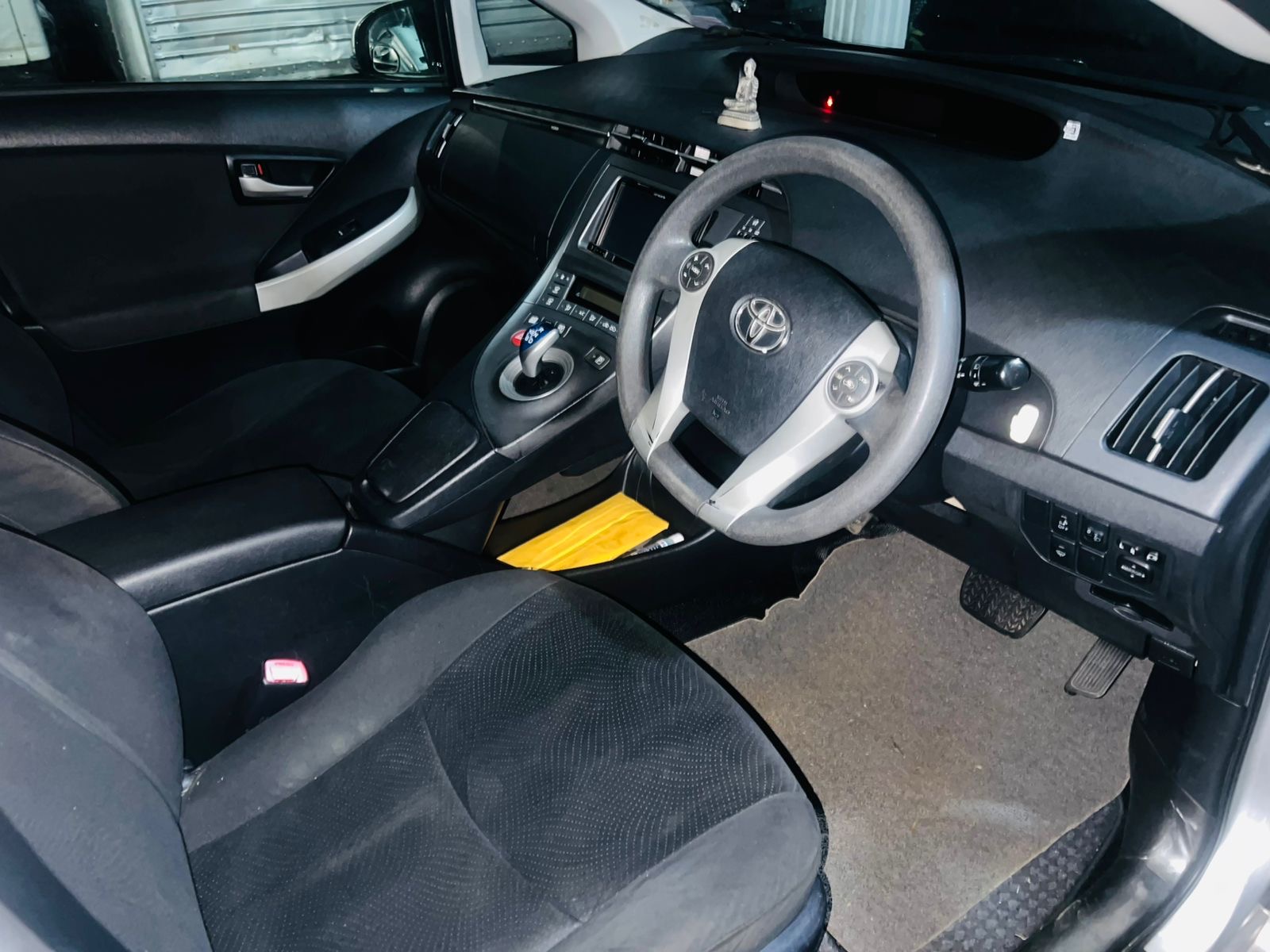 Toyota Prius 2013 - භාවිතා කරන ලද කාර් sale in Sri Lanka - patpat.lk