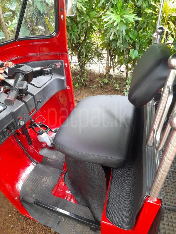 Bajaj Three Wheel 2010 - பயன்படுத்தப்பட்டது முச்சக்கர வண்டி sale in Sri Lanka - patpat.lk