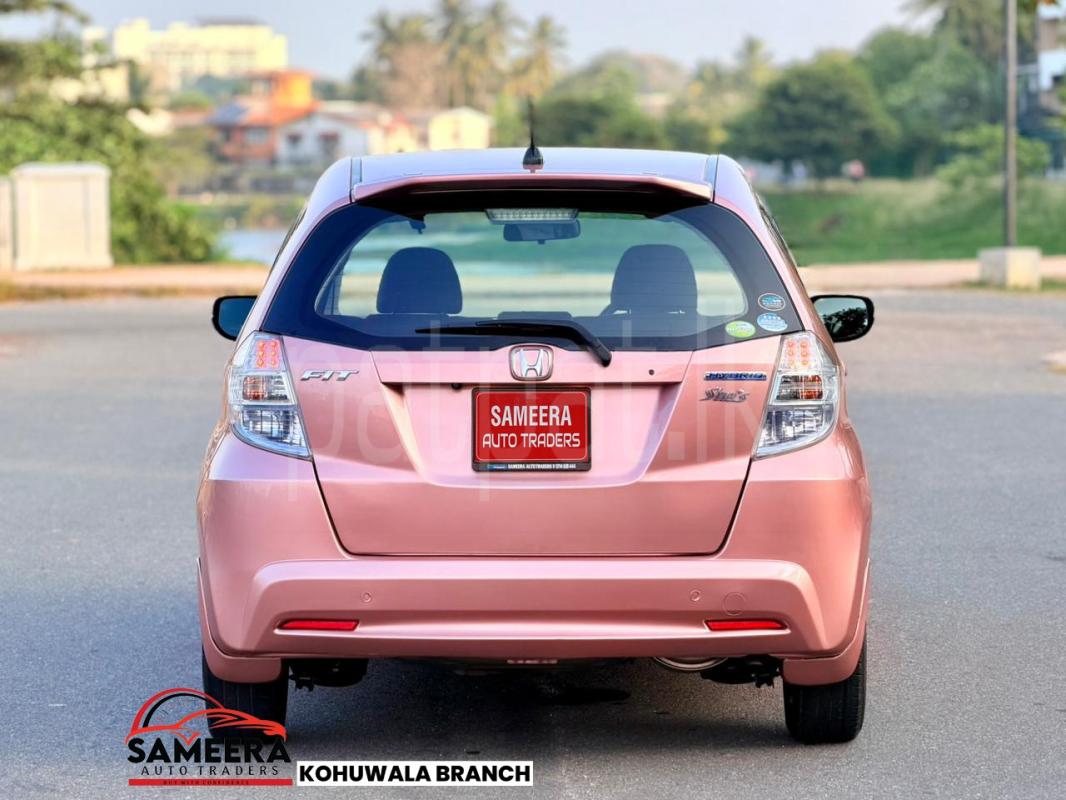 Advertisement image 4