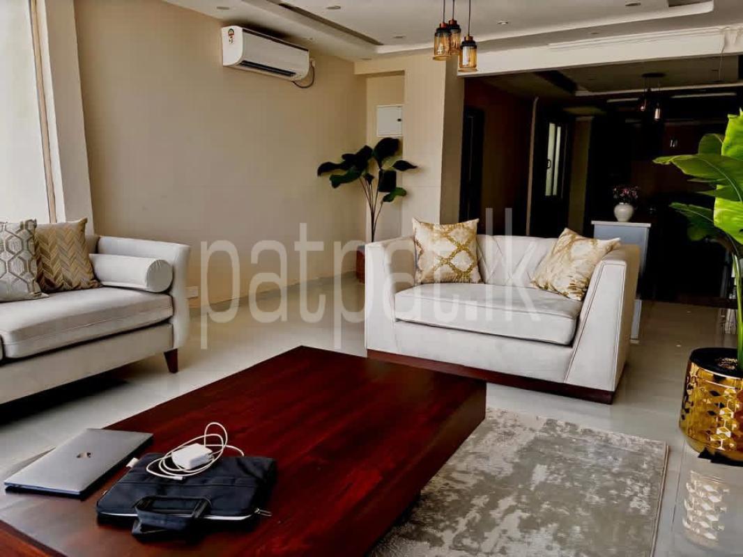 Furnished Apartment for Sale in Bambalapitiya (Colombo 04)