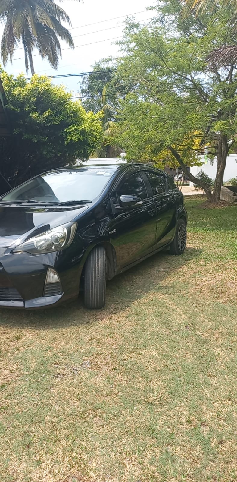 Toyota Aqua 2013 - பயன்படுத்தப்பட்டது கார் sale in Sri Lanka - patpat.lk