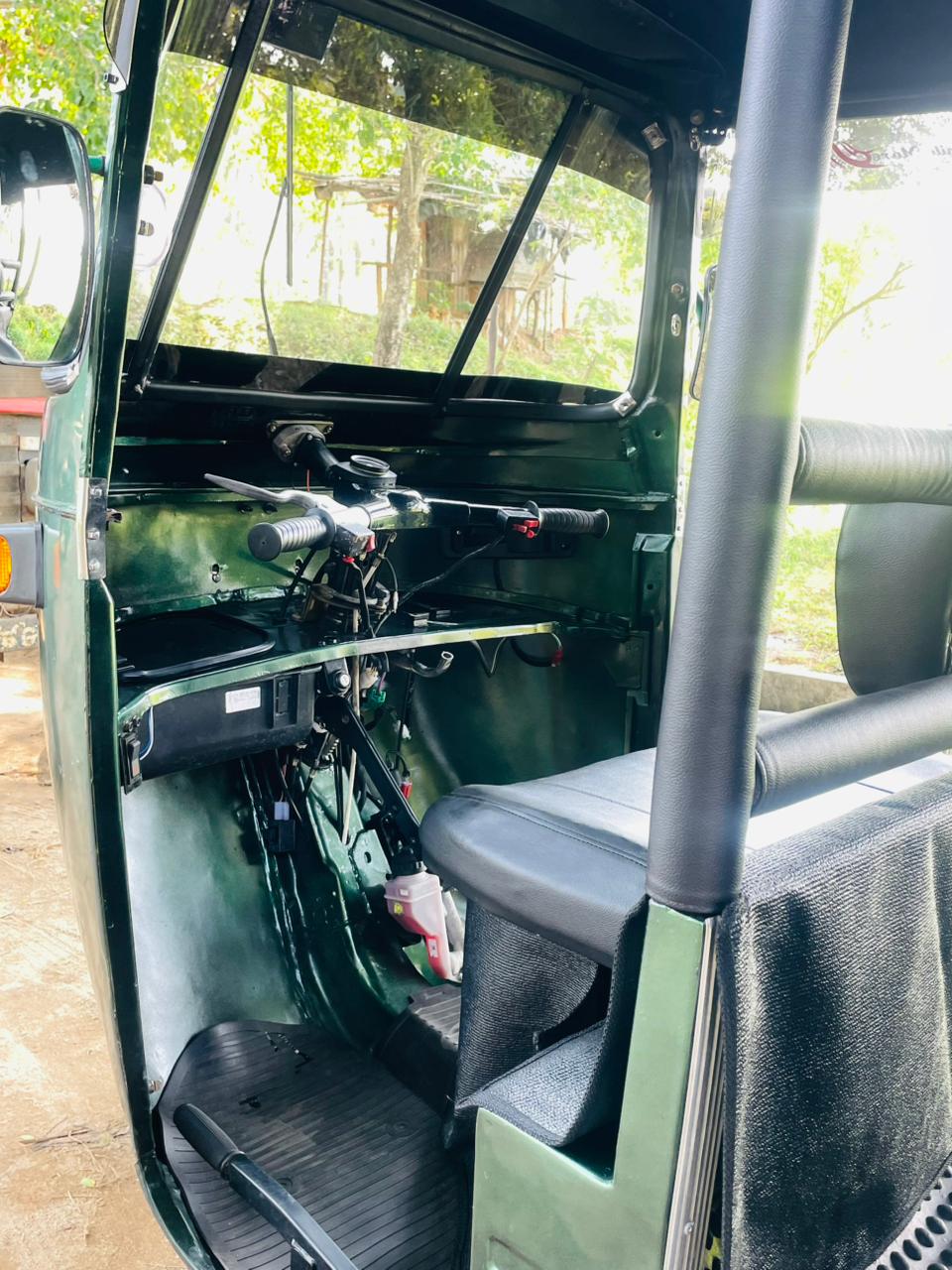 Bajaj 2 stroke 2006 - பயன்படுத்தப்பட்டது முச்சக்கர வண்டி sale in Sri Lanka - patpat.lk