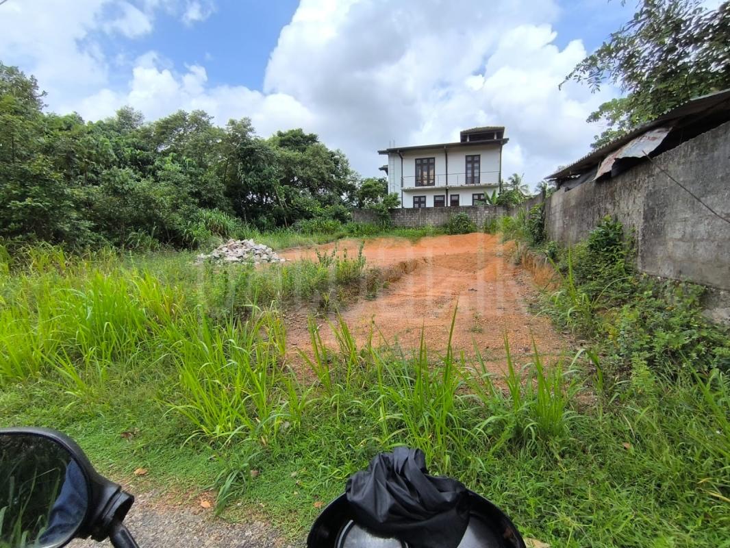 Residential Land for Sale in Athurugiriya