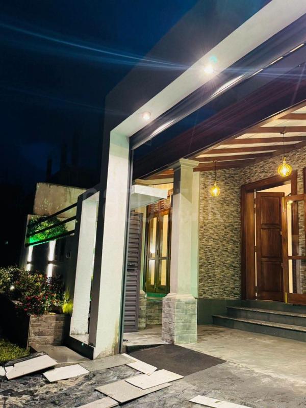 House for Sale in Kahathuduwa