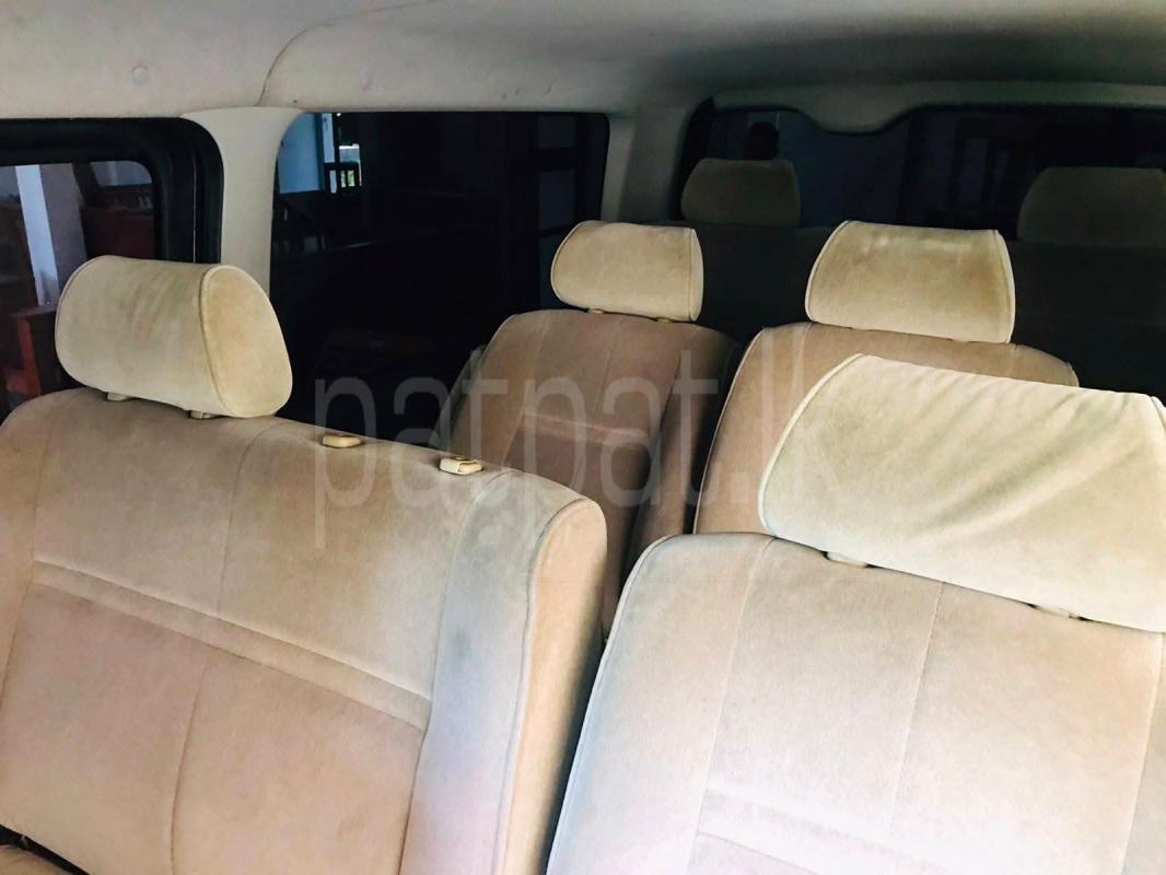 Toyota Hiace 2006 - பயன்படுத்தப்பட்டது வேன் sale in Sri Lanka - patpat.lk