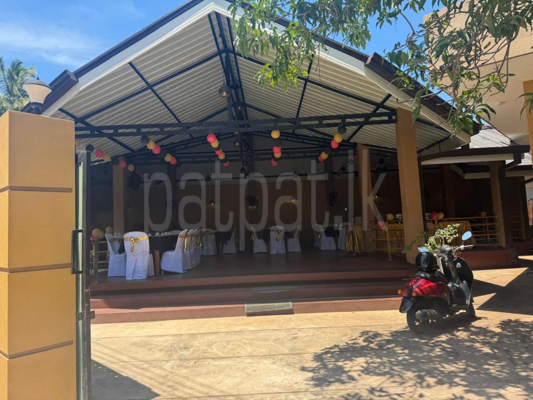 Hotel for Sale in Marawila