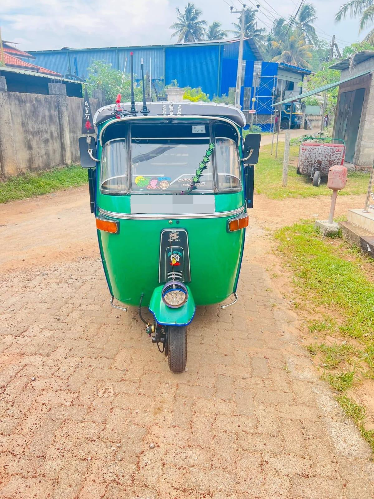 Bajaj Three Wheel 2006 - භාවිතා කරන ලද ත්‍රිරෝද රථය sale in Sri Lanka - patpat.lk