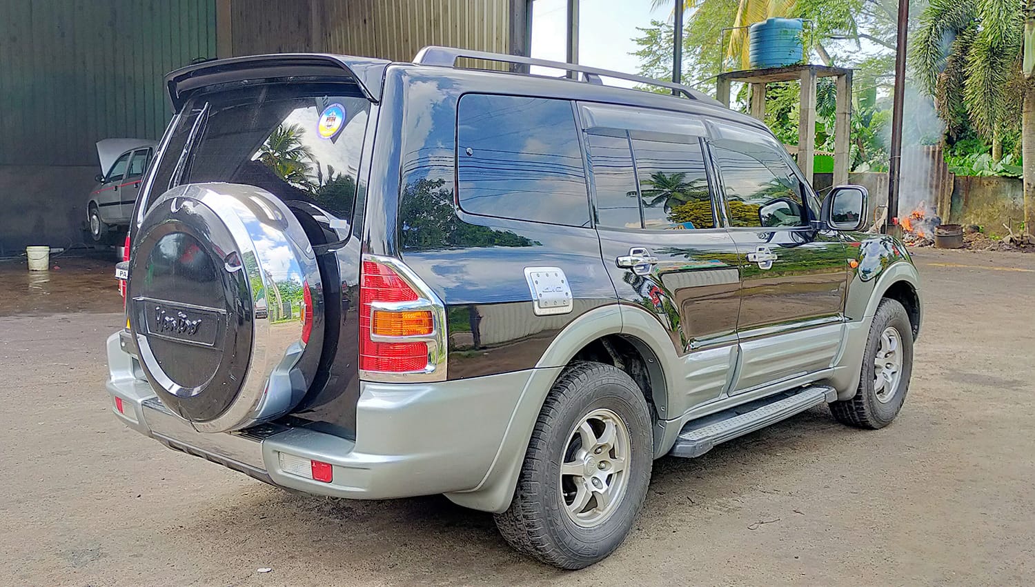 Mitsubishi Montero 2001 - பயன்படுத்தப்பட்டது SUV sale in Sri Lanka - patpat.lk