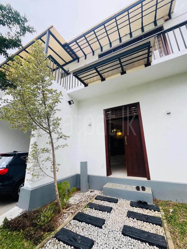 House for Sale in Koswatta ads-image-1