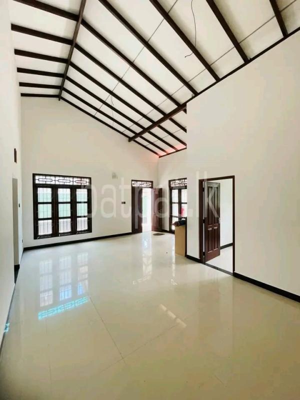 House for Sale in Athurugiriya ads-image-1