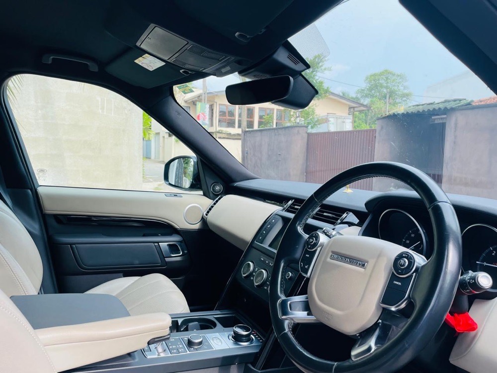 Land Rover Discovery 2017 - Used SUV sale in Sri Lanka - patpat.lk