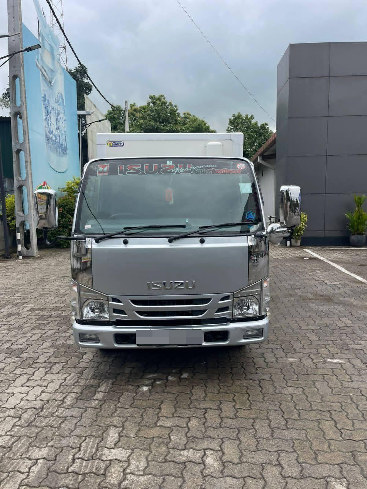 Isuzu ELF 2017 - பயன்படுத்தப்பட்டது டிரக் sale in Sri Lanka - patpat.lk
