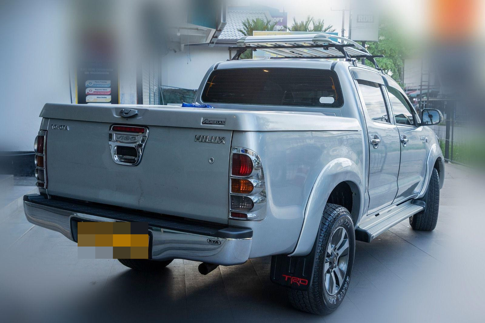 Toyota Hilux 2011 - பயன்படுத்தப்பட்டது சரக்கு போக்குவரத்து sale in Sri Lanka - patpat.lk