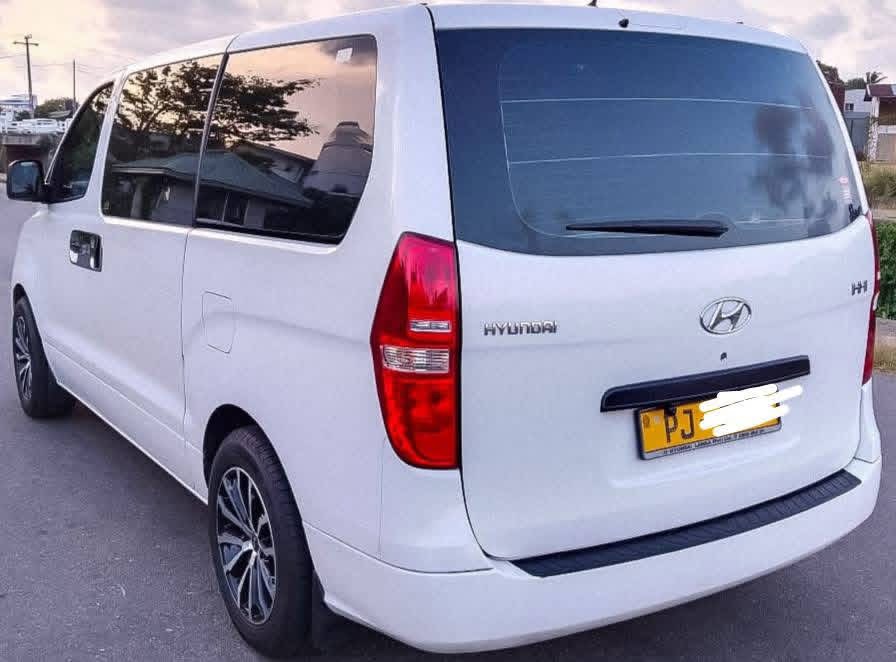 Hyundai H-1 2018 - Used Van sale in Sri Lanka - patpat.lk