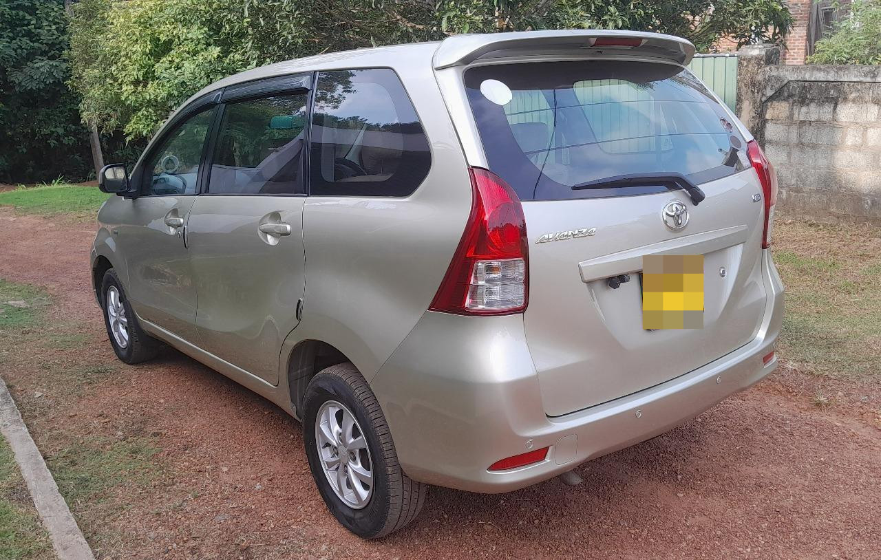 Toyota Avanza 2013 - பயன்படுத்தப்பட்டது வேன் sale in Sri Lanka - patpat.lk