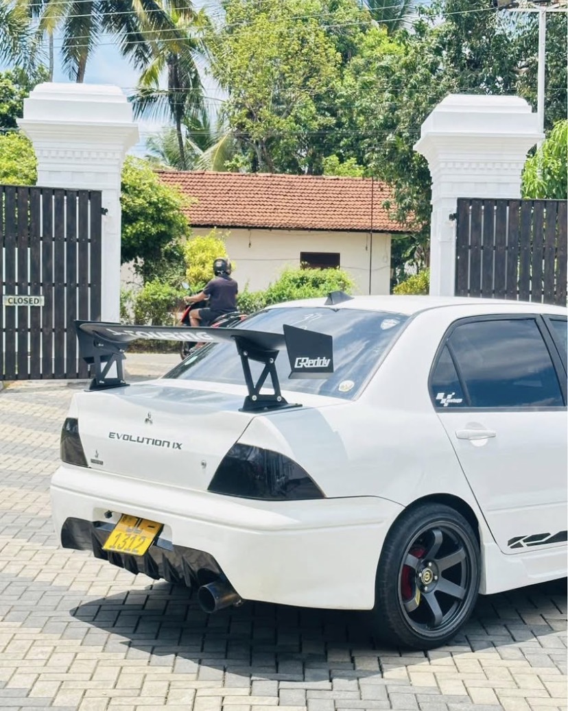 Mitsubishi Lancer 2002 - பயன்படுத்தப்பட்டது கார் sale in Sri Lanka - patpat.lk