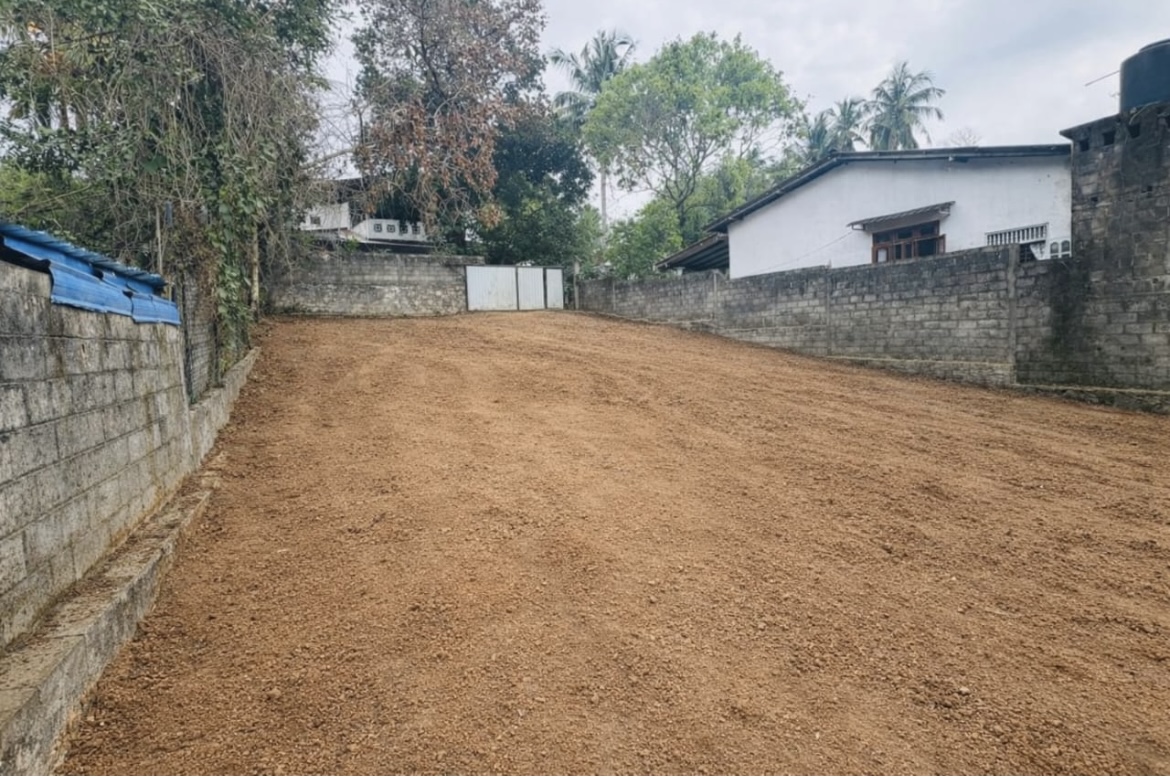 Residential Land for Sale in Ganemulla