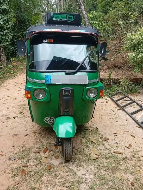 Bajaj Three Wheel 2013 - Used Three wheeler sale in Sri Lanka - patpat.lk