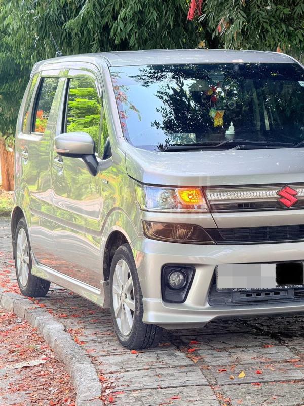 Suzuki Wagon R 2018 - பயன்படுத்தப்பட்டது கார் sale in Sri Lanka - patpat.lk