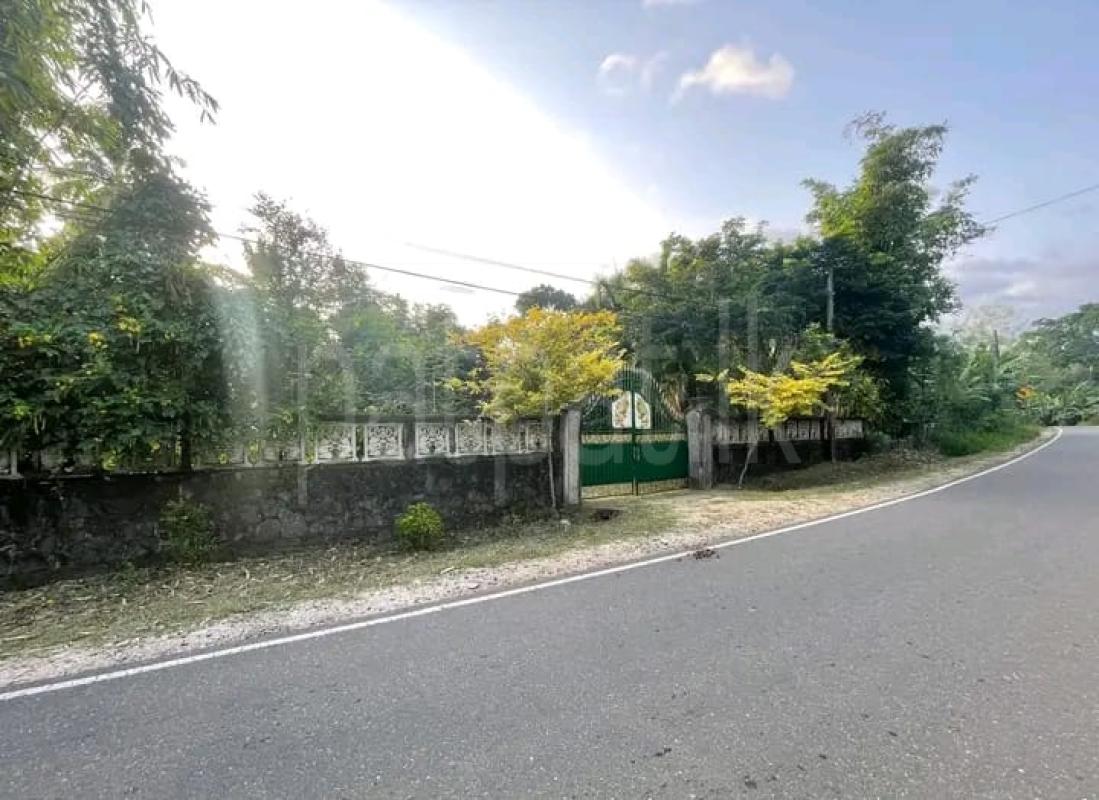 Commercial Land for Sale in Polgahawela