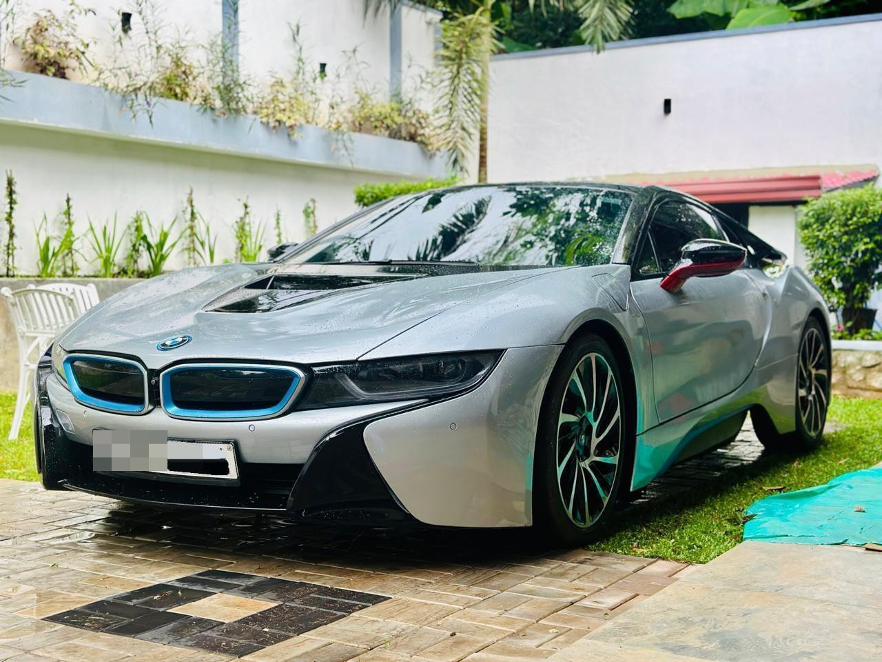BMW i8 2016 - Used Car sale in Sri Lanka - patpat.lk