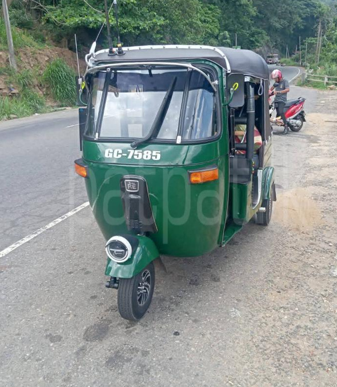 Bajaj Three Wheel 2000 - භාවිතා කරන ලද ත්‍රිරෝද රථය sale in Sri Lanka - patpat.lk