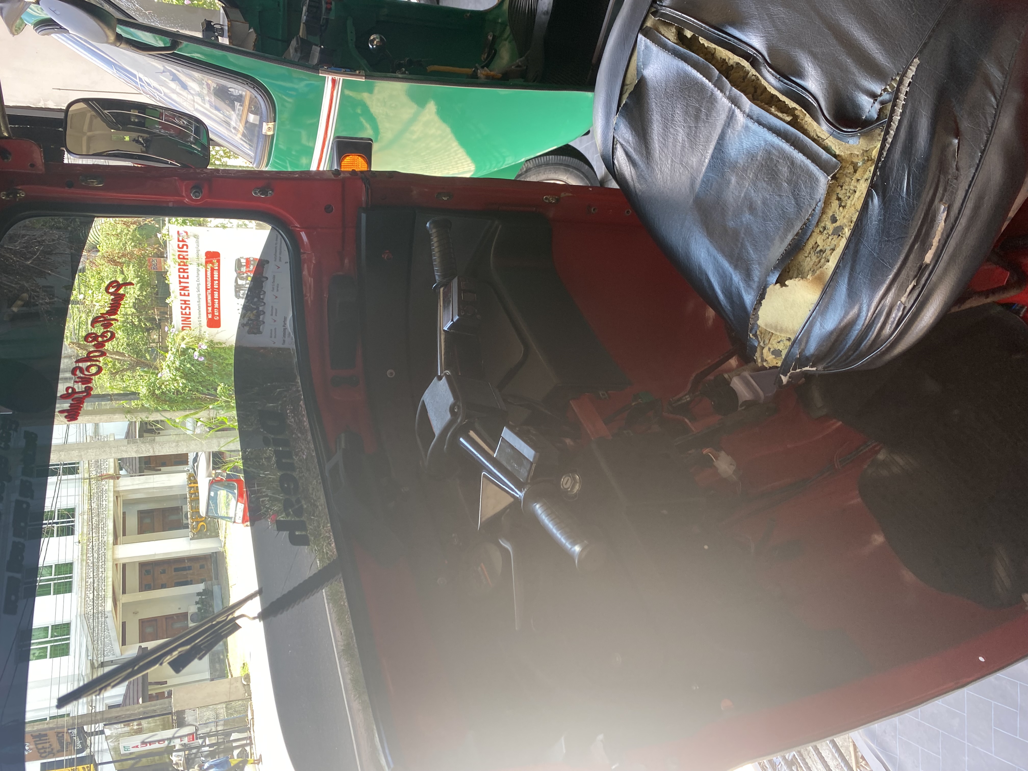 Bajaj Three Wheel 2015 - භාවිතා කරන ලද ත්‍රිරෝද රථය sale in Sri Lanka - patpat.lk