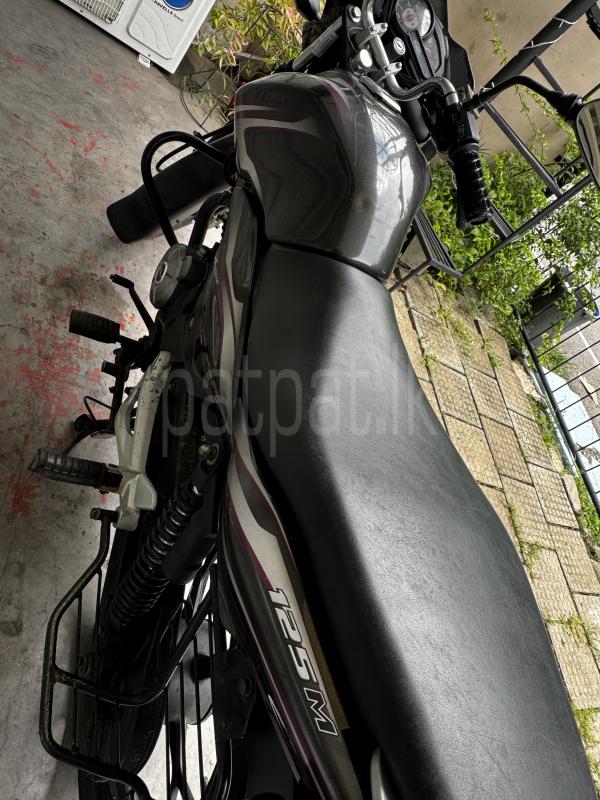 Bajaj Discover 2015 - பயன்படுத்தப்பட்டது பைக் sale in Sri Lanka - patpat.lk