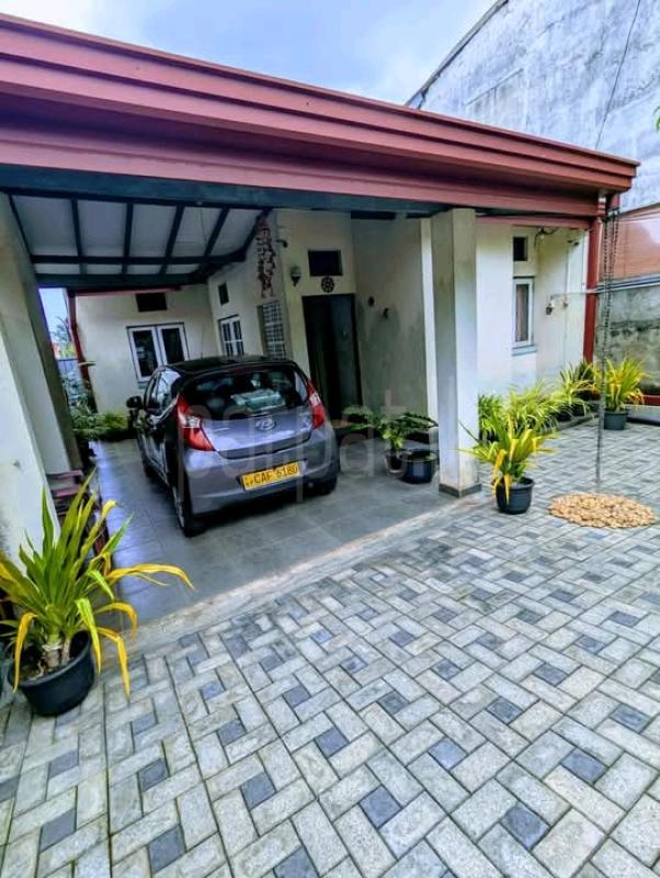 House for Sale in Athurugiriya