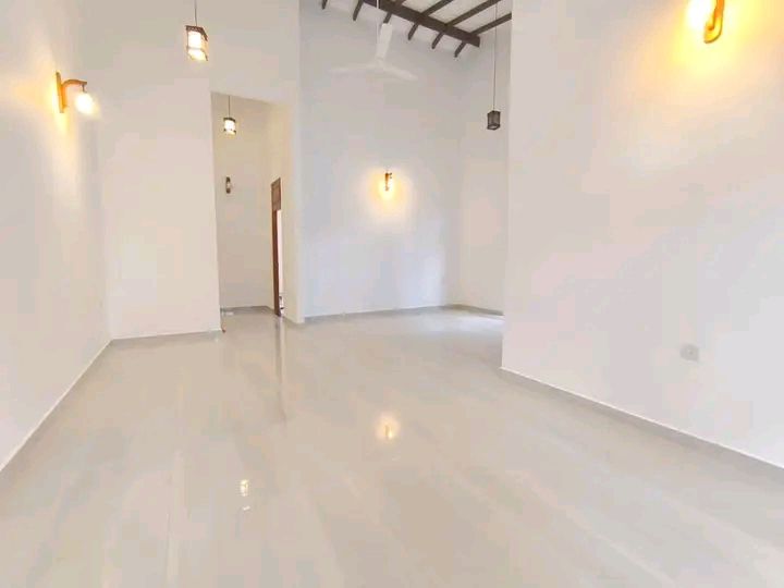 House for Sale in Athurugiriya