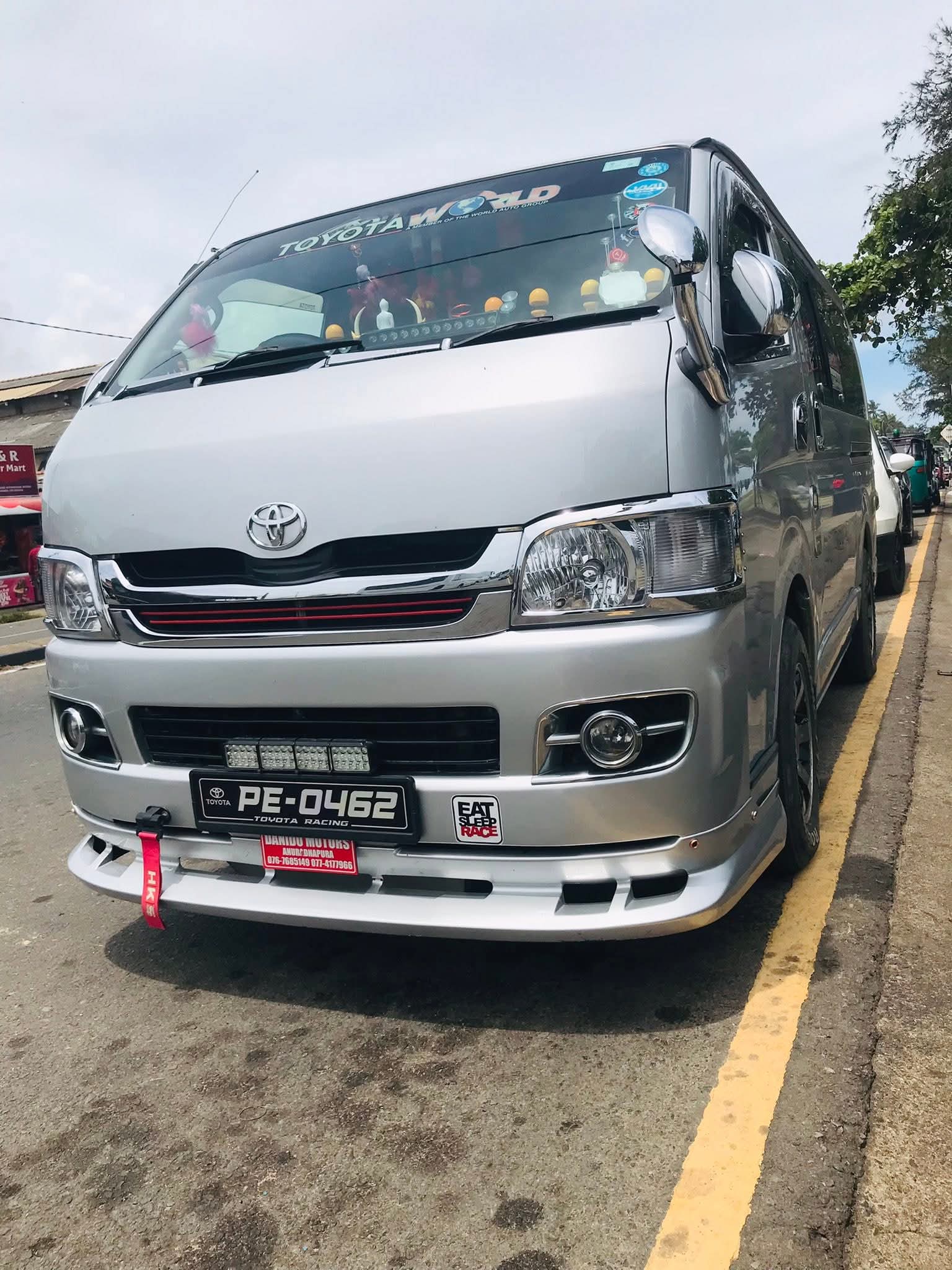 Toyota Hiace 2007 - භාවිතා කරන ලද වෑන් රථය sale in Sri Lanka - patpat.lk