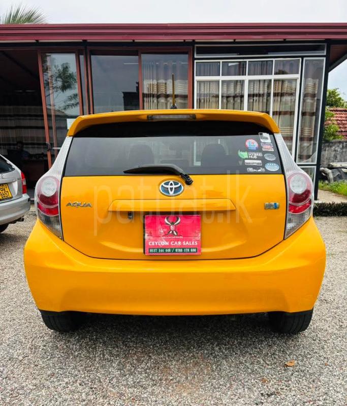 Toyota Aqua 2012 - பயன்படுத்தப்பட்டது கார் sale in Sri Lanka - patpat.lk