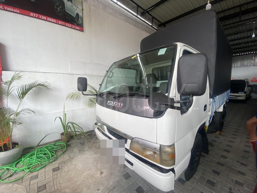 Isuzu NKR 1990 - பயன்படுத்தப்பட்டது டிரக் sale in Sri Lanka - patpat.lk