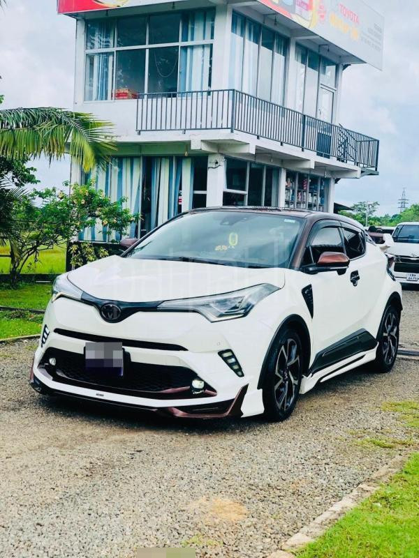 Toyota CHR 2020 - Used SUV sale in Sri Lanka - patpat.lk