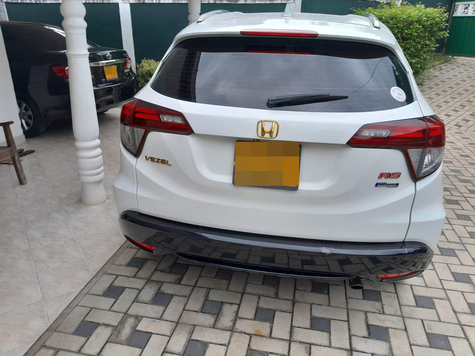 Honda Vezel 2015 - பயன்படுத்தப்பட்டது SUV sale in Sri Lanka - patpat.lk