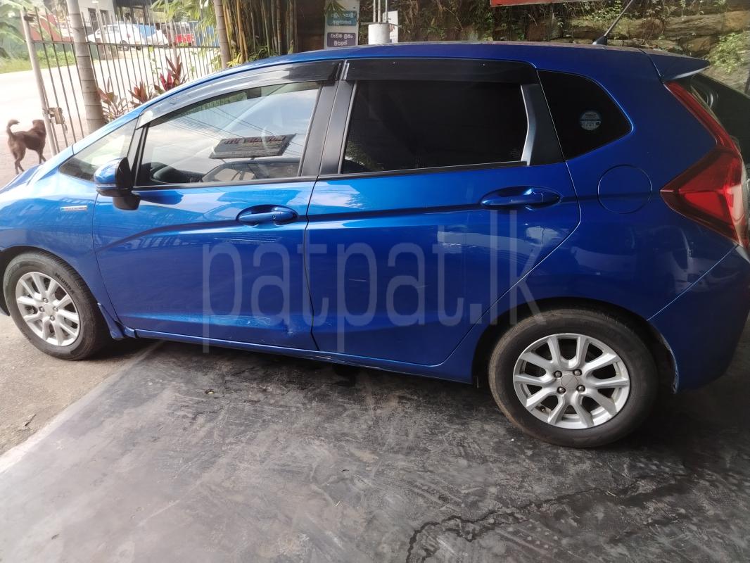 Honda Fit 2013 - භාවිතා කරන ලද කාර් sale in Sri Lanka - patpat.lk