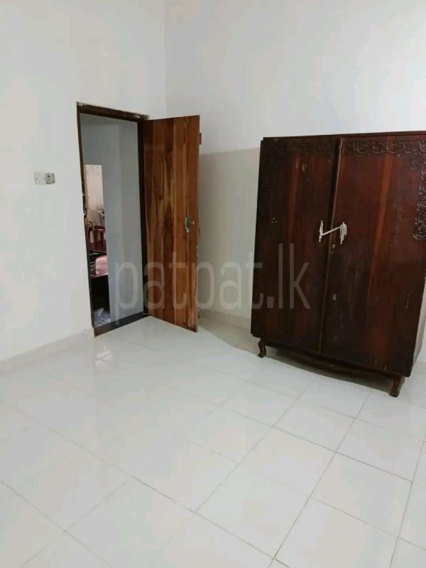 House for Sale in Bandaragama ads-image-1