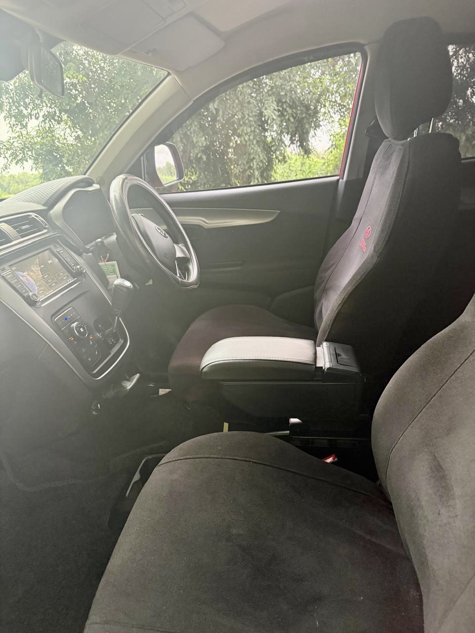 Mahindra KUV 2024 - பயன்படுத்தப்பட்டது SUV sale in Sri Lanka - patpat.lk