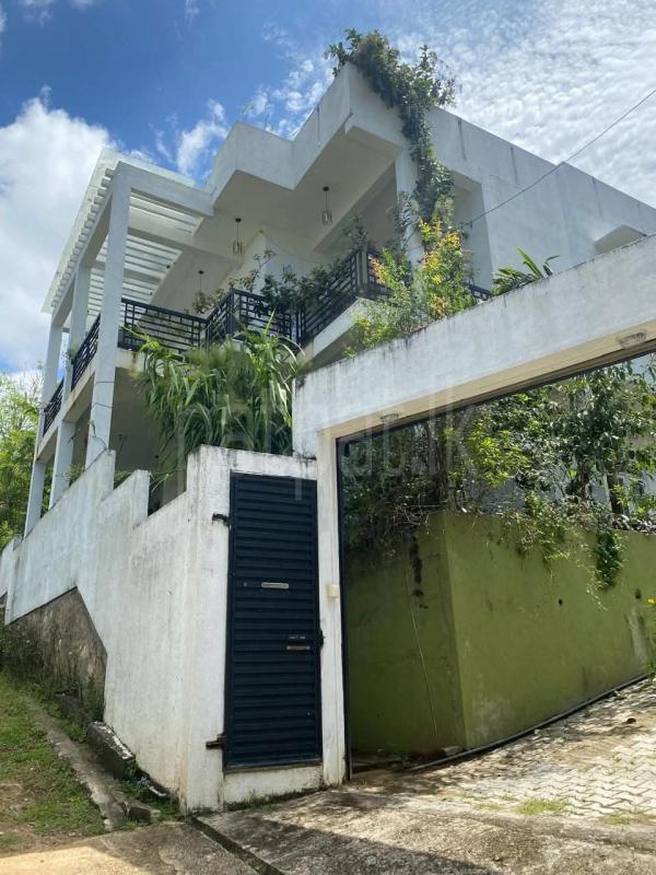 House for Sale in Gurudeniya