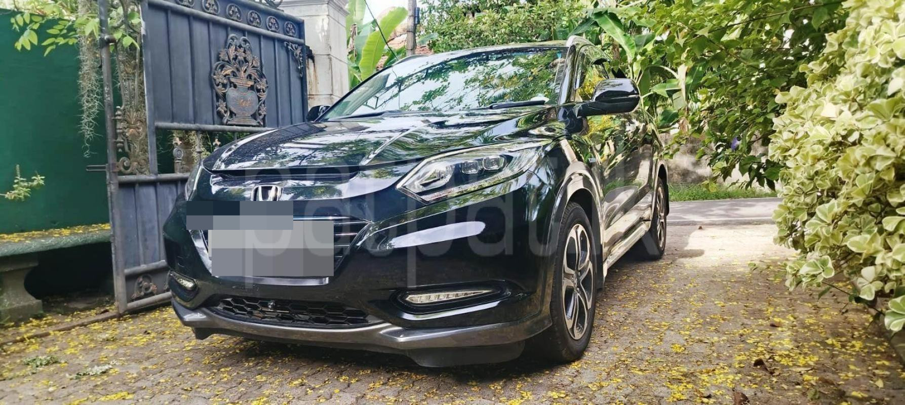Honda Vezel 2014 - Used SUV sale in Sri Lanka - patpat.lk