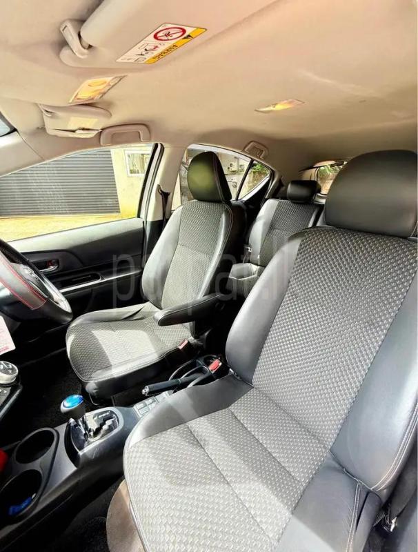 Toyota Aqua 2015 - பயன்படுத்தப்பட்டது கார் sale in Sri Lanka - patpat.lk