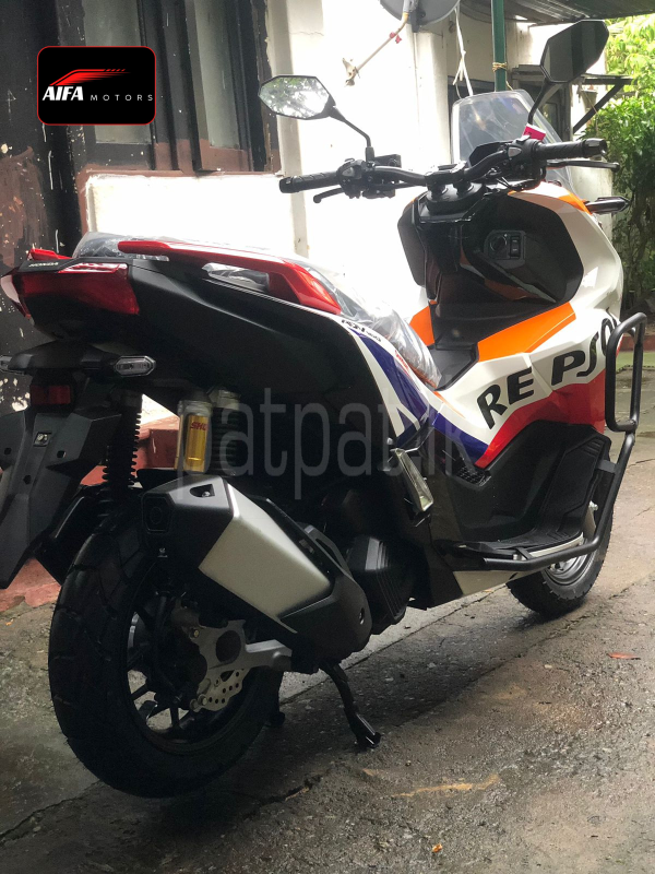 Advertisement image 6