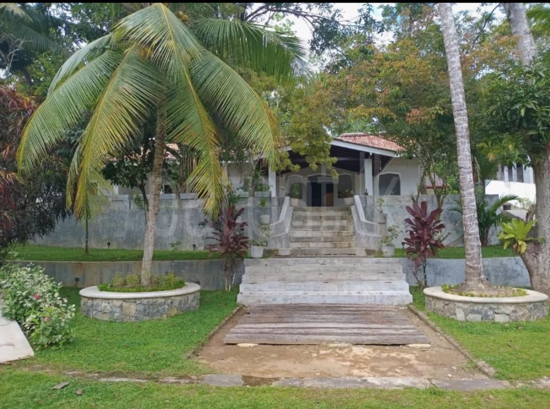 Hotel for Sale in Unawatuna