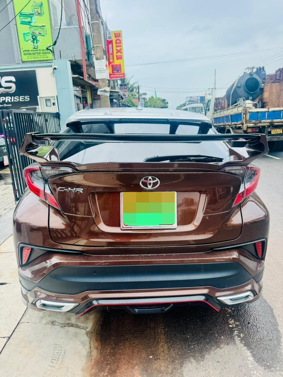 Toyota CHR 2017 - பயன்படுத்தப்பட்டது SUV sale in Sri Lanka - patpat.lk