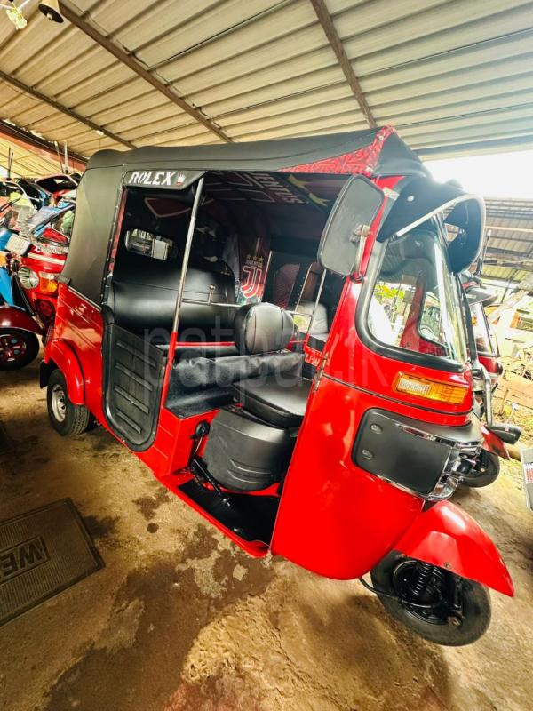 Bajaj 4 stroke 2016 - பயன்படுத்தப்பட்டது முச்சக்கர வண்டி sale in Sri Lanka - patpat.lk